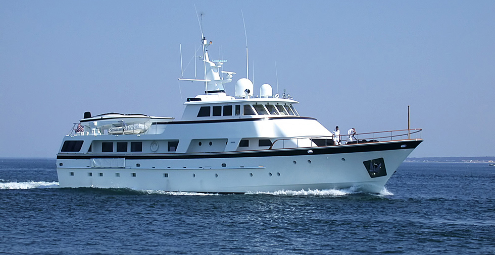 yacht